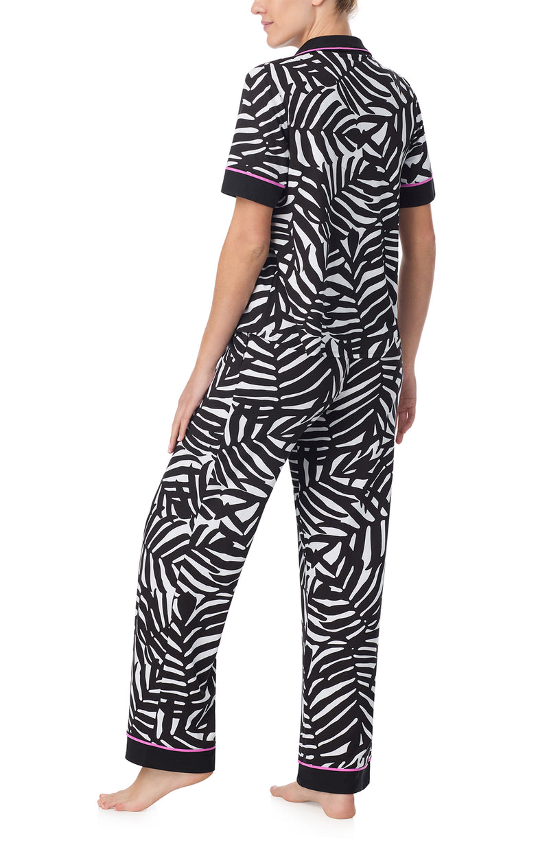 A lady wearing Arizona Long Pj Set In Midnight Palms